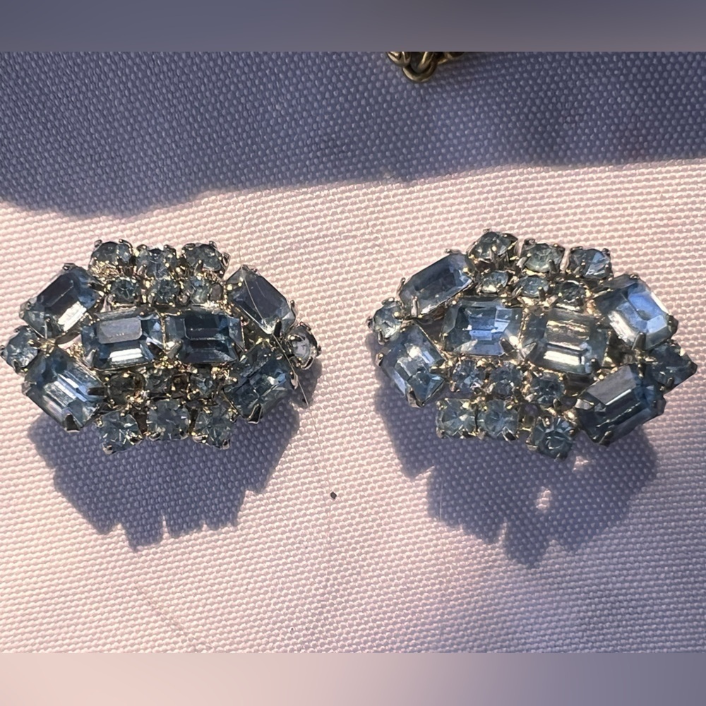 Vintage Art Deco aquamarine blue stone Silver Rhinestone Clip Earrings 1.5” 14g - Picture 12 of 12